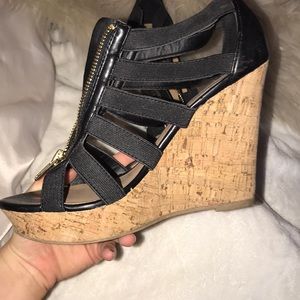 black and tan wedges